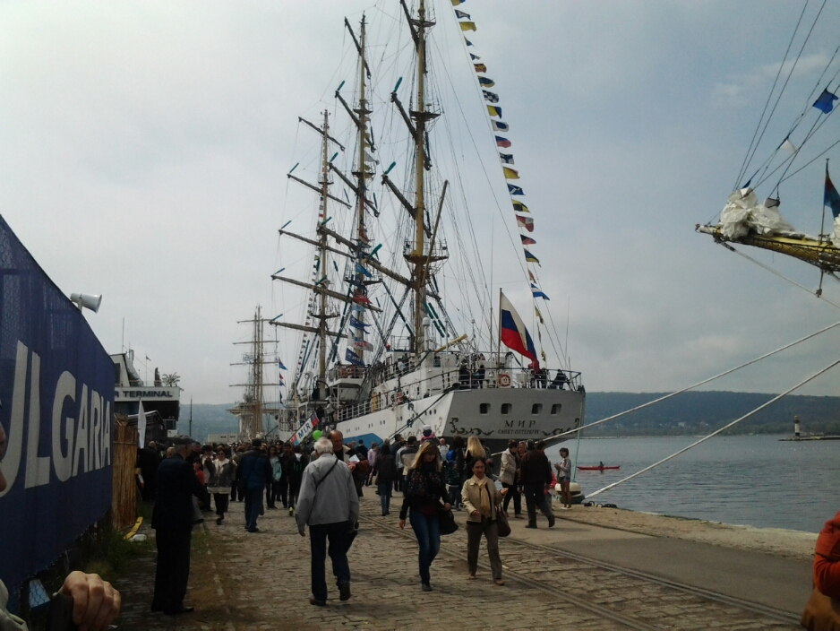 Миру - МИР.jpg