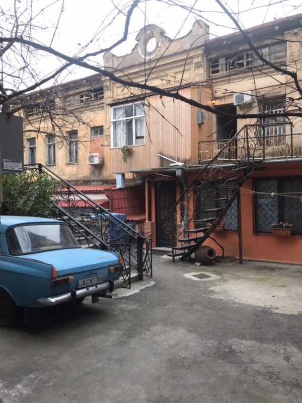 двор в тбилиси.jpg
