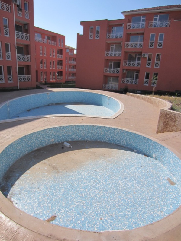 Pool_AR43.JPG